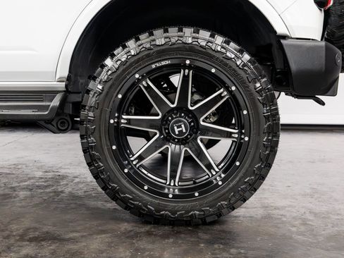 Used 2025 Ford Bronco Outer Banks AWD/4WD image 14