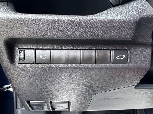 Used 2024 Toyota RAV4 XLE w/ Convenience Package FWD image 17