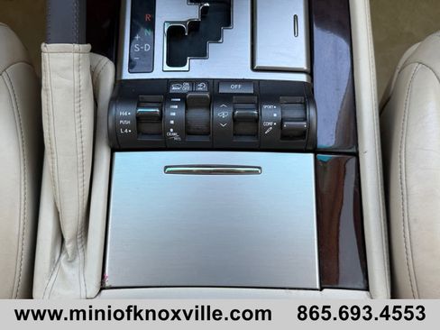 Used 2014 Lexus LX 570 4WD image 25