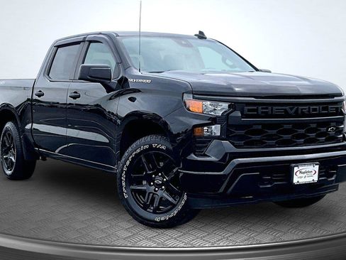 Used 2023 Chevrolet Silverado 1500 Custom AWD/4WD image 13