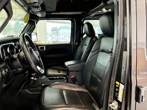 Used 2021 Jeep Wrangler Unlimited Sahara image 10