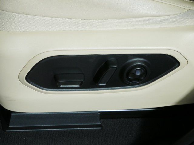 Used 2023 Jeep Grand Cherokee Limited w/ Luxury Tech Group II AWD/4WD image 22