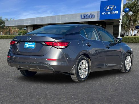 Used 2020 Nissan Sentra S image 2