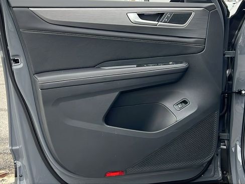 New 2026 Volkswagen Atlas Cross Sport SE image 19