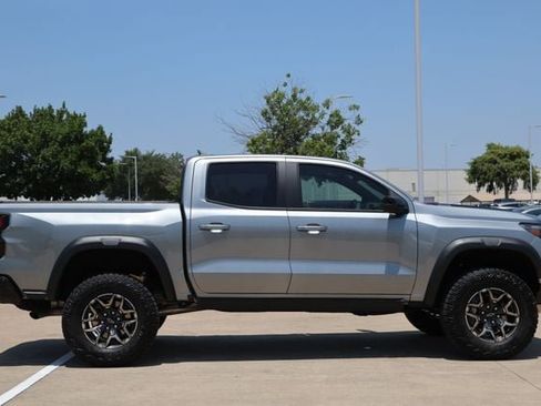 Used 2023 Chevrolet Colorado ZR2 w/ ZR2 Convenience Package III AWD/4WD image 3