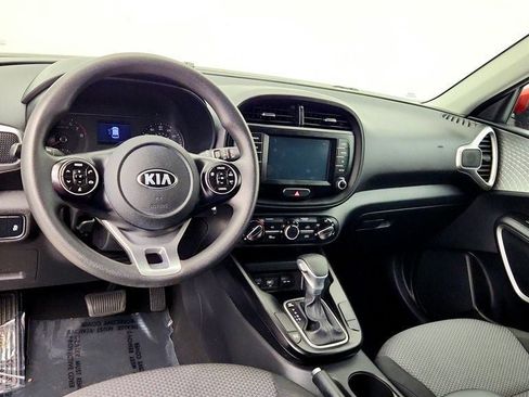 Used 2021 Kia Soul LX FWD image 12