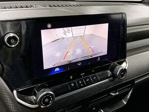 Used 2024 Chevrolet Colorado W/T image 15