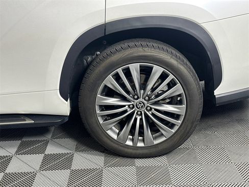 Used 2021 Toyota Highlander Platinum image 20