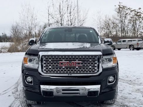Used 2020 GMC Canyon Denali image 2