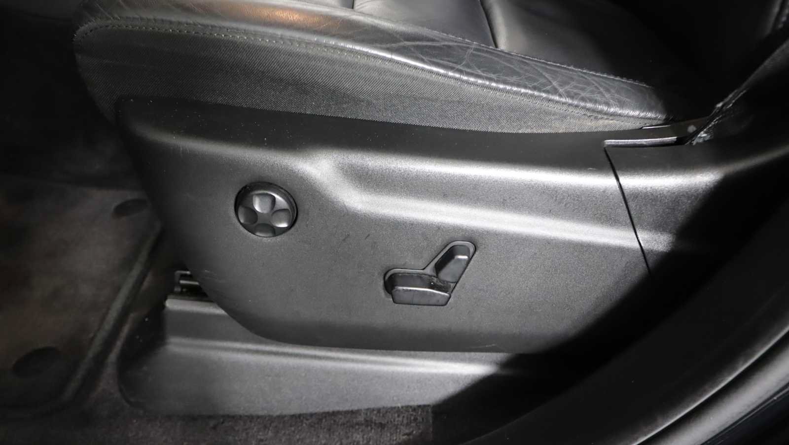 Used 2018 Jeep Grand Cherokee Limited AWD/4WD image 18