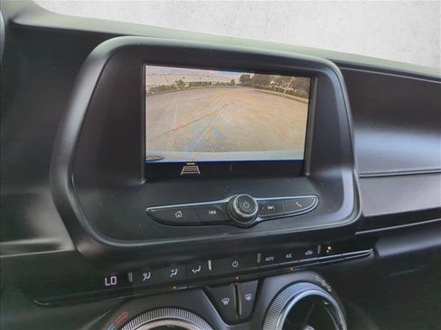 Used 2020 Chevrolet Camaro LT w/ RS Package image 10