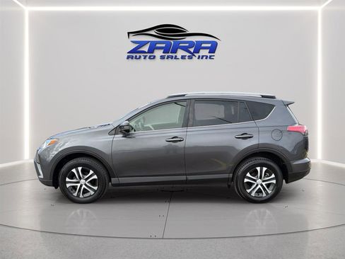 Used 2017 Toyota RAV4 LE w/ Carpet Mat Package image 4