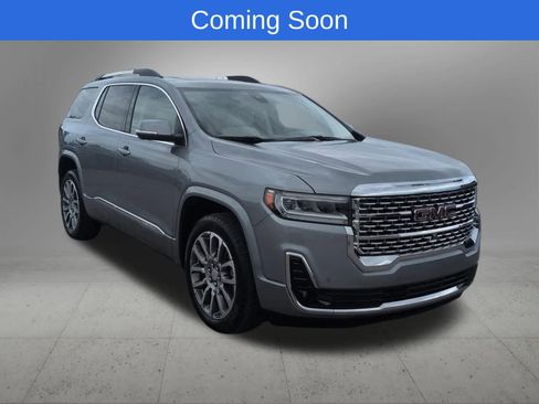 Used 2023 GMC Acadia Denali w/ Denali Ultimate Package AWD/4WD image 8