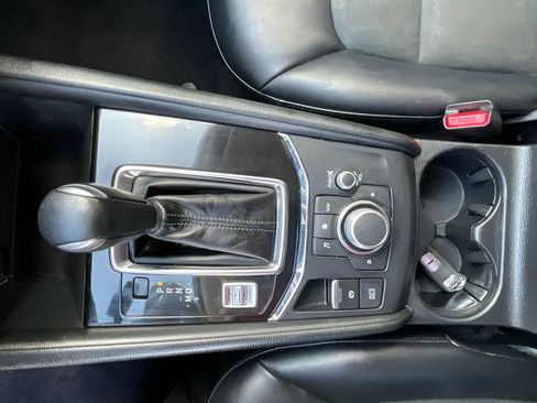 Used 2019 MAZDA CX-5 Touring image 24