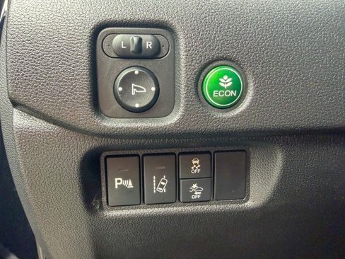 Used 2017 Honda Pilot Elite image 16