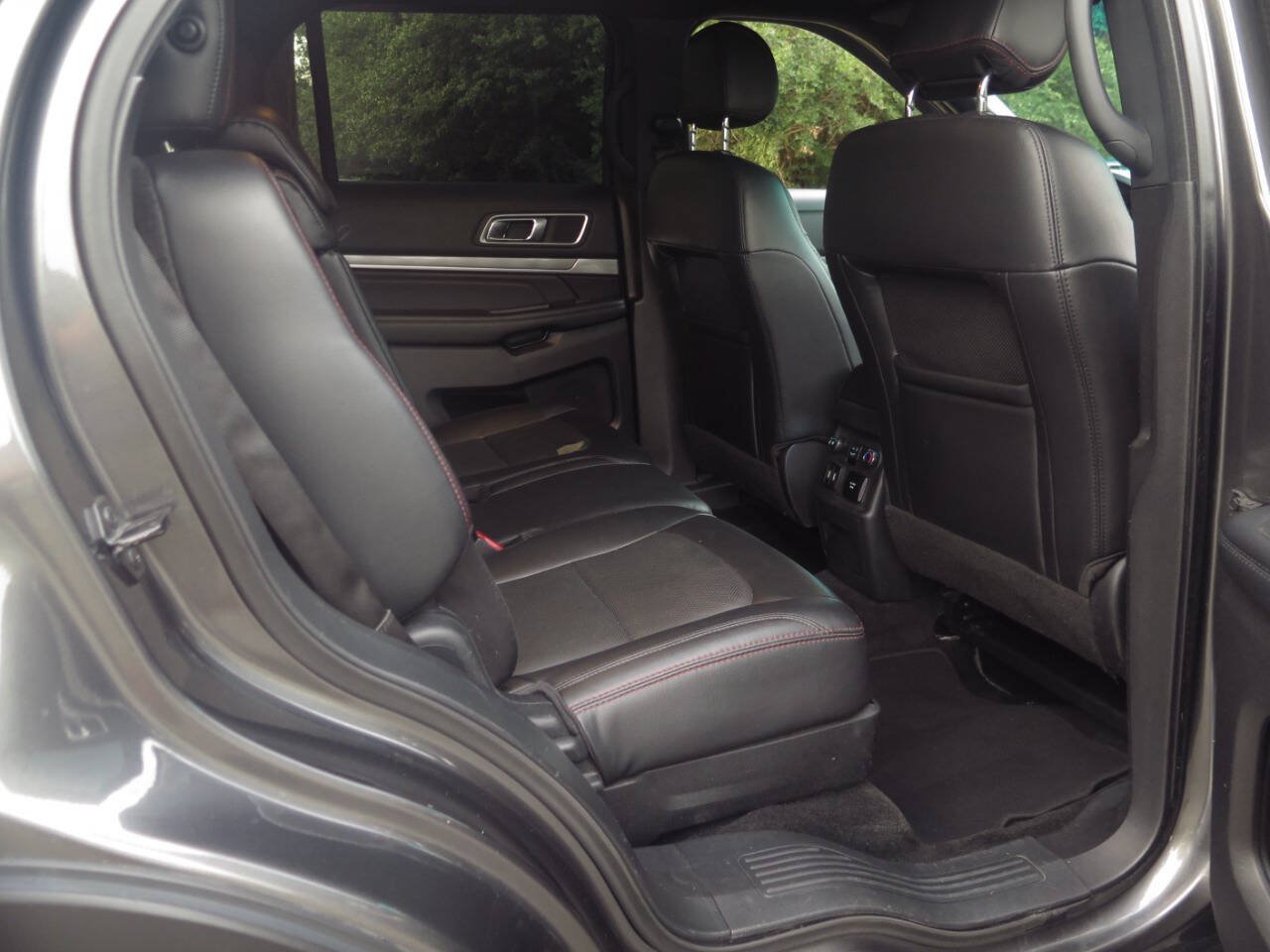Used 2016 Ford Explorer Sport w/ Equipment Group 401A AWD/4WD image 16