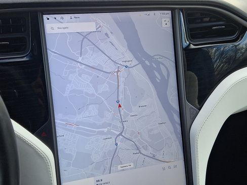 Used 2020 Tesla Model X Long Range image 15