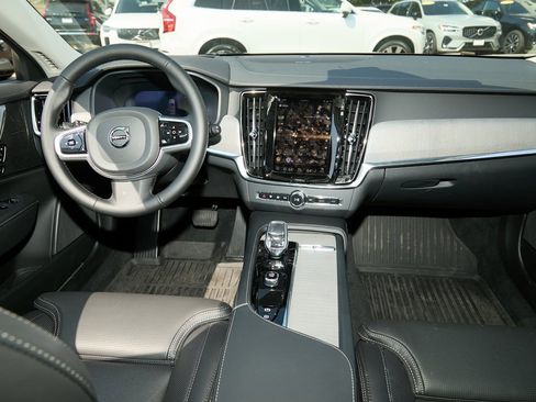 New 2026 Volvo V90 B6 Cross Country Ultra w/ Climate Package image 22