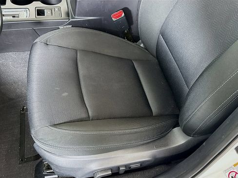 Used 2017 Subaru Legacy 2.5i Premium w/ Moonroof Package AWD/4WD image 18