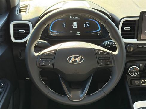 Certified 2025 Hyundai Venue Limited image 13