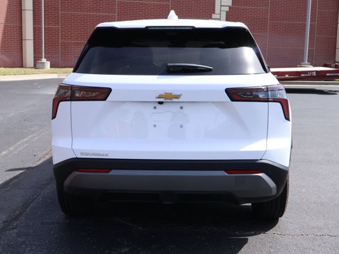 New 2026 Chevrolet Equinox LT w/ Safety and Technology Package image 22