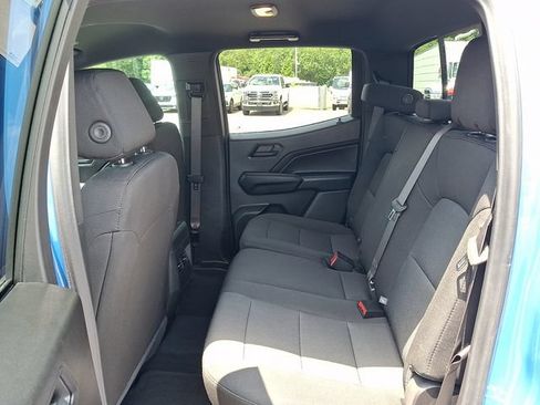 Used 2025 Chevrolet Colorado Trail Boss AWD/4WD image 8