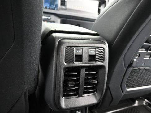 Certified 2025 Ford Bronco Badlands AWD/4WD image 17