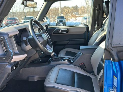 Used 2024 Ford Bronco Wildtrak image 11