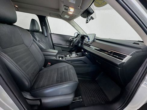 Used 2023 Mitsubishi Outlander SE image 34