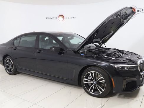Used 2022 BMW 750i xDrive w/ M Sport Package image 26