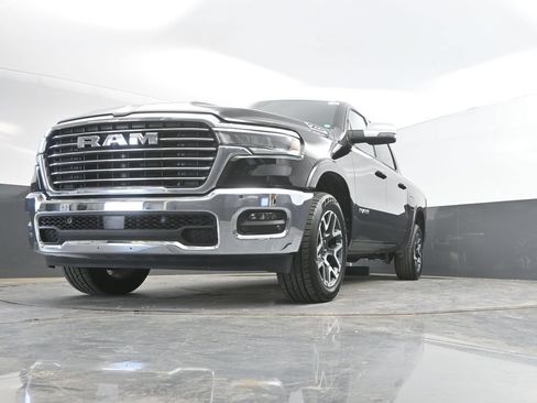 Used 2025 RAM 1500 Laramie AWD/4WD image 37