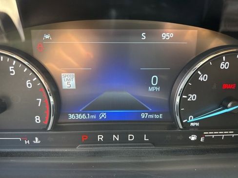 Used 2024 Ford Explorer Limited image 16