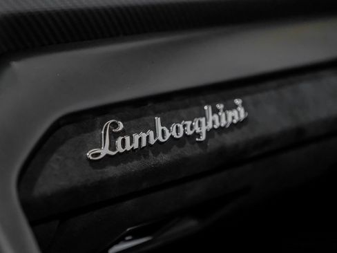 Used 2024 Lamborghini Urus Performante image 49