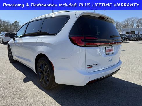 New 2026 Chrysler Pacifica Select w/ S Appearance Package FWD image 5