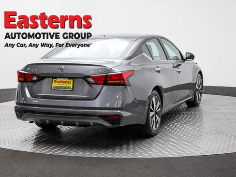 Used 2022 Nissan Altima 2.5 SV image 5