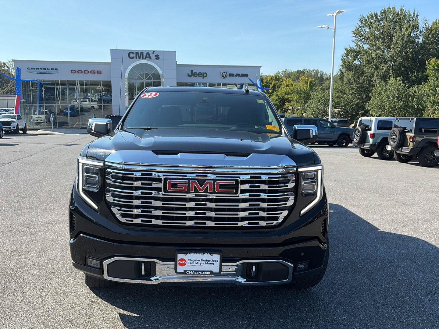 Used 2023 GMC Sierra 1500 Denali w/ Denali Reserve Package AWD/4WD image 8