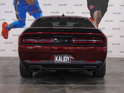 Used 2023 Dodge Challenger R/T w/ Plus Package image 21