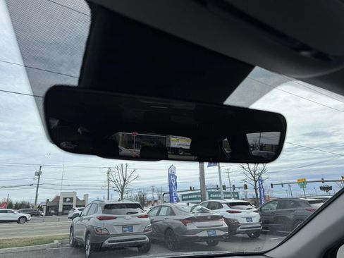 Used 2023 Hyundai Santa Fe SE image 32