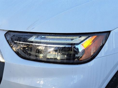 Used 2023 Audi Q5 2.0T Premium w/ Convenience Package image 8