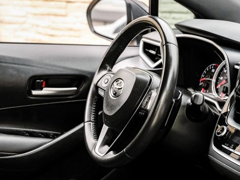 Used 2022 Toyota Corolla SE image 16