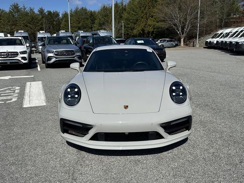 Used 2022 Porsche 911 Carrera image 3
