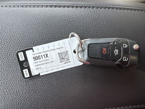 Used 2014 Ford Fusion SE image 31