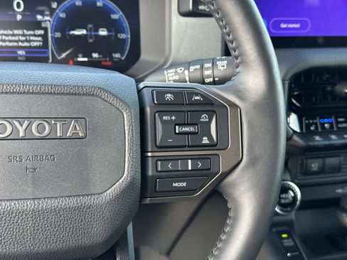 Used 2024 Toyota Land Cruiser image 29