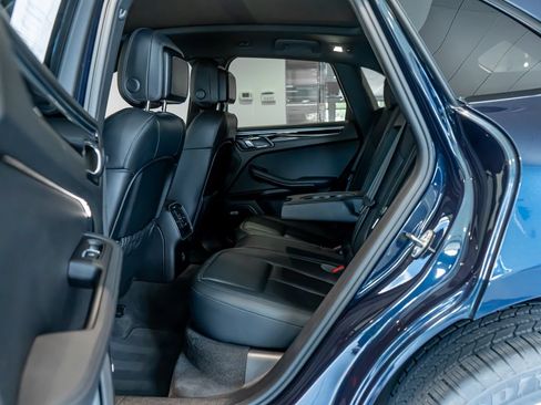 Certified 2021 Porsche Macan S AWD/4WD image 25