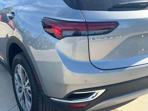 Used 2023 Buick Envision Preferred image 13