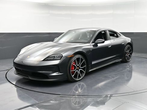 New 2025 Porsche Taycan 4S image 6
