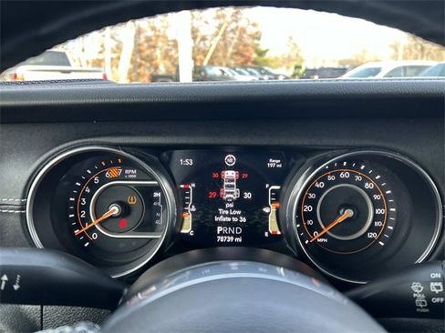 Used 2019 Jeep Wrangler Unlimited Sahara image 27