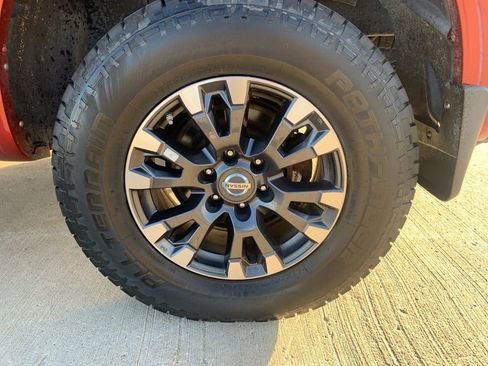 Used 2018 Nissan Titan PRO-4X image 25