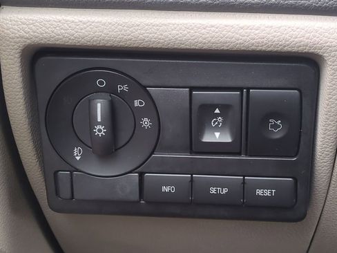 Used 2010 Ford Fusion SEL image 15