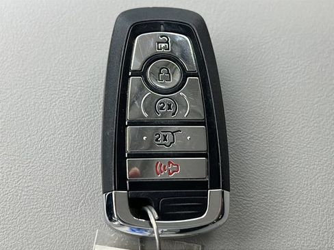 Used 2025 Lincoln Aviator Reserve w/ Luxury Package RWD image 29